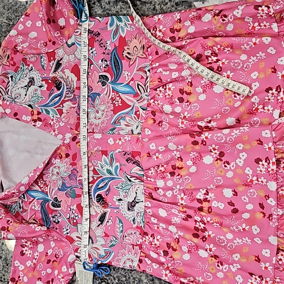 Great condition, pink floral dress. No brand listed - Picture 6 of 6